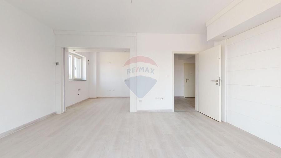 Apartament cu 2 camere decomandat în Avantgarden