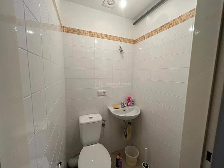 Apartament cu 3 camere semidecomandat în Nord
