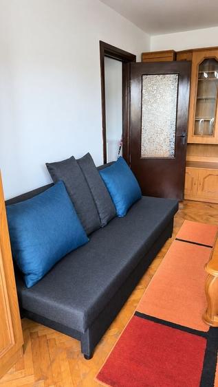 Apartament cu 2 camere semidecomandat în Soarelui