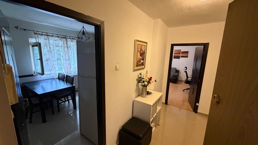 Apartament cu 3 camere decomandat în Vitan Mall