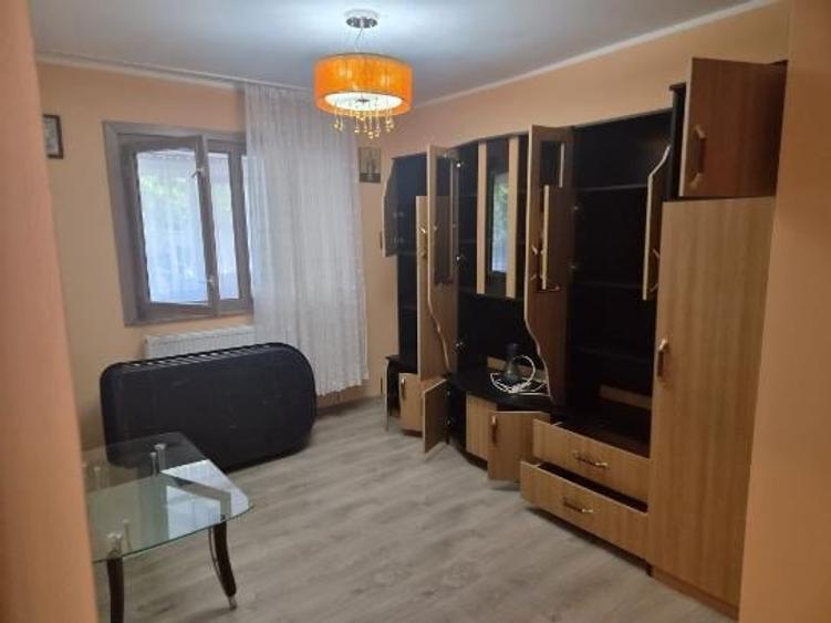 Apartament cu 2 camere în Micro 39