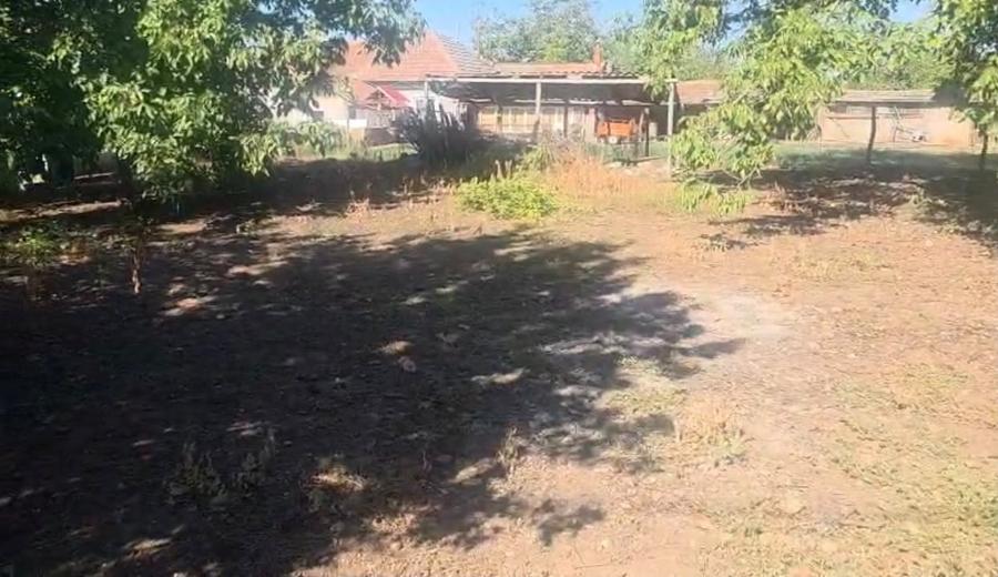 Casă individuală cu 4 camere cu Teren 900 Mp în Giubega
