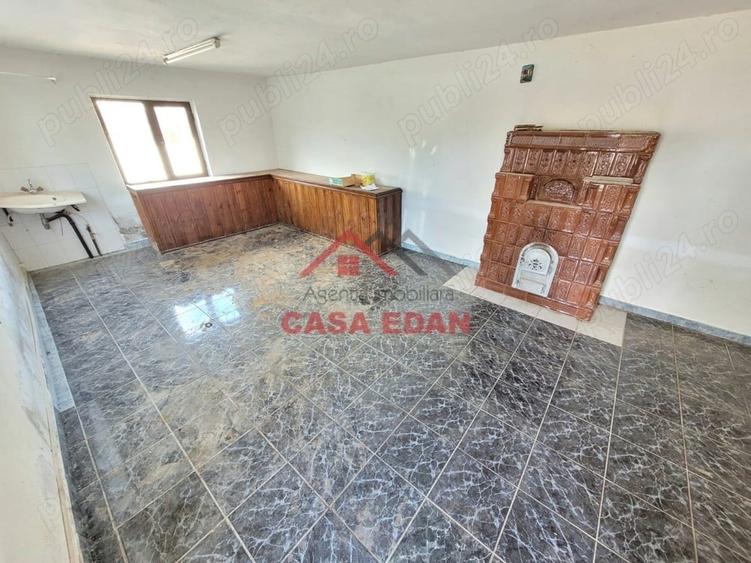 Casă cu 4 camere cu Teren 2284 Mp în Băicoi