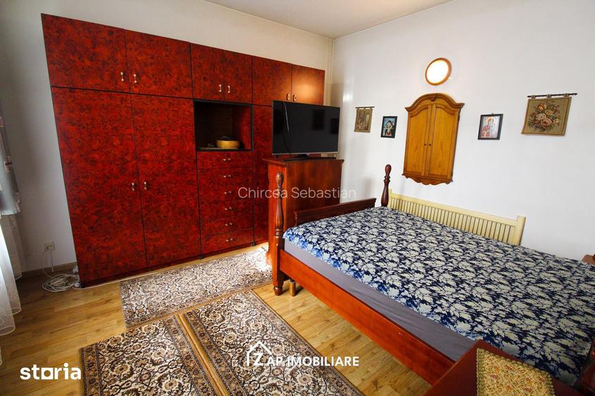Unirii - Casa Zona Romcab - 400mp - 1259 mp teren - Garaj dublu - pis
