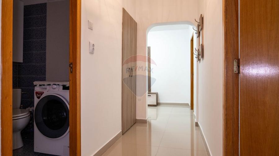 Apartament cu 2 camere decomandat, mobilat în Titan