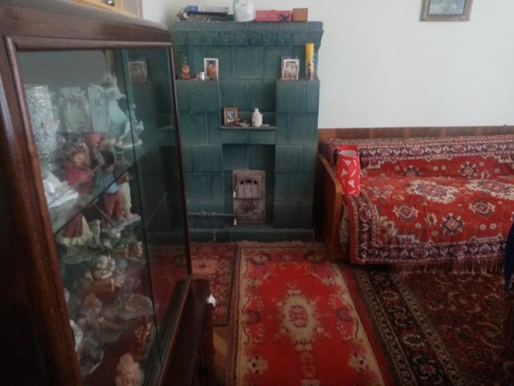 Casă individuală cu 4 camere cu Canalizare în Central