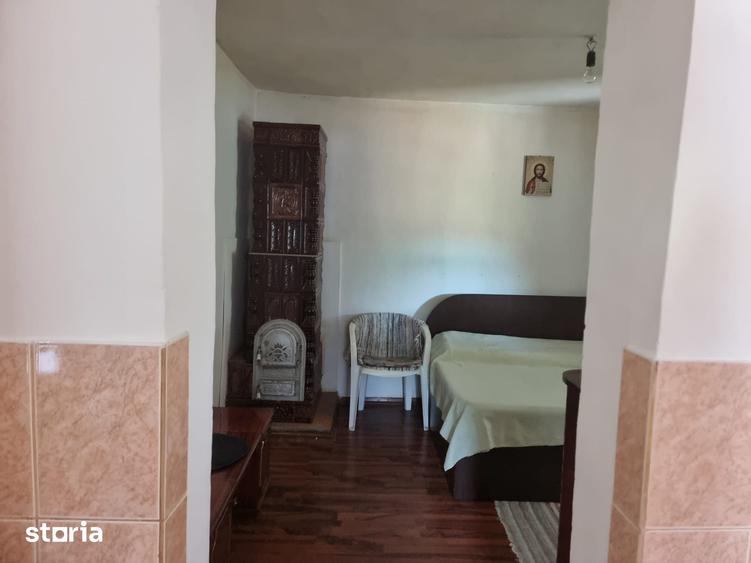 Casă cu 2 camere cu Teren 612 Mp în Moroeni