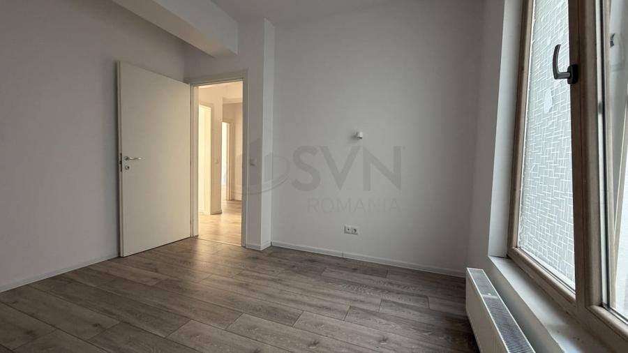 Apartament cu 4 camere semidecomandat în Iancului
