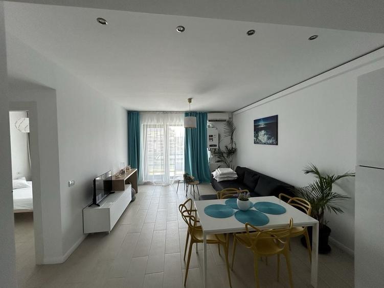 Apartament cu 2 camere decomandat în Central