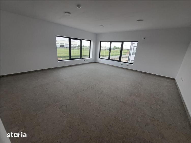 Spațiu comercial, de 460 mp, în Balotești