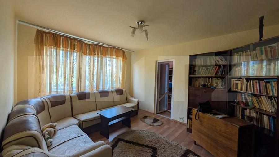 Apartament cu 2 camere semidecomandat în Micro 4