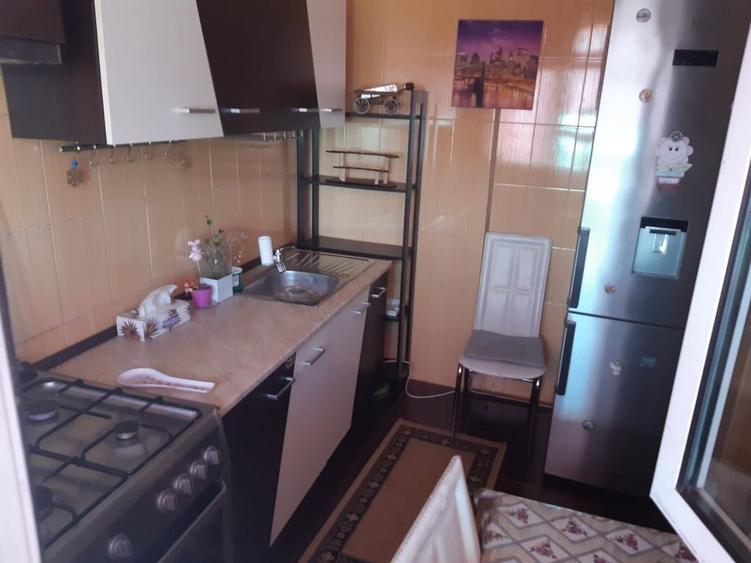 Apartament cu 2 camere semidecomandat în Grivița