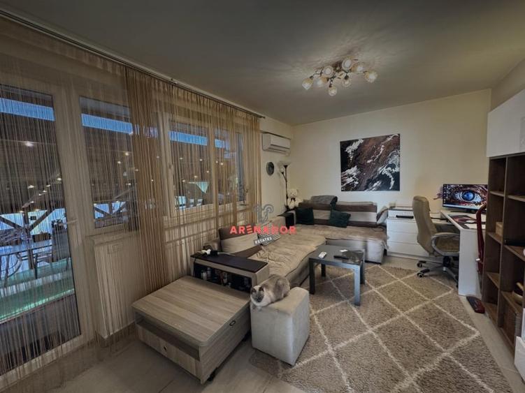 Apartament cu 3 camere, mobilat în Titan