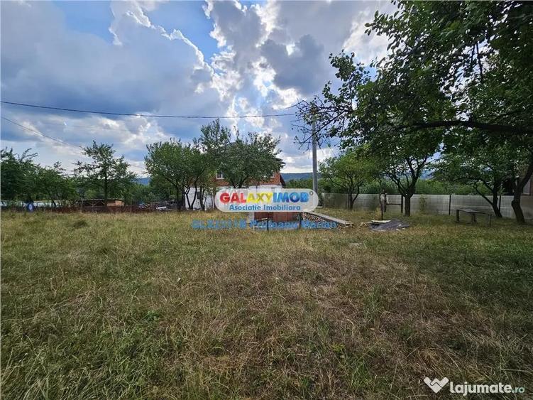 Teren de 2700 mp, în Curtea de Argeș