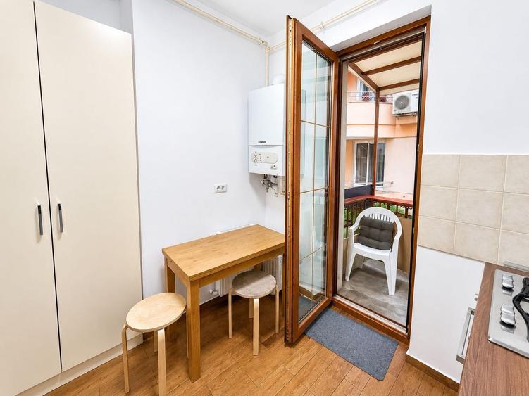Apartament cu 2 camere decomandat în Floreasca
