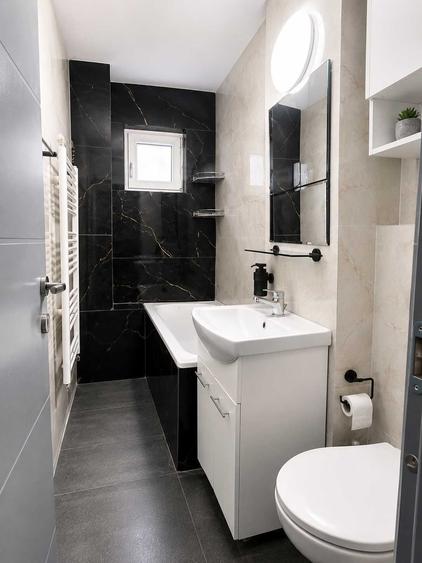 Apartament cu 3 camere semidecomandat în Spitalul Județean