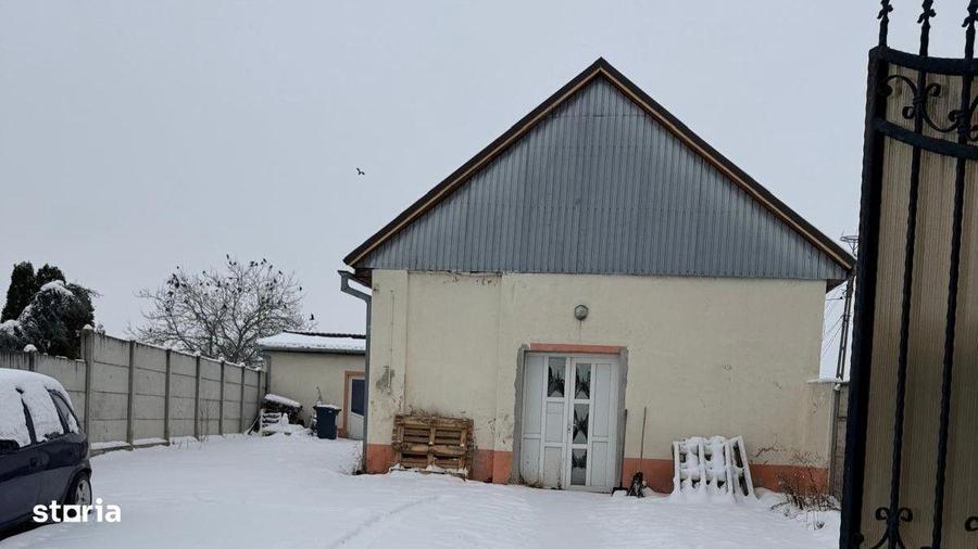 Casă cu 5 camere cu Teren 458 Mp în Podgoria