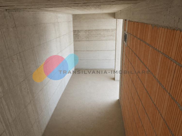 Casă individuală cu 4 camere cu Canalizare în Feleacu