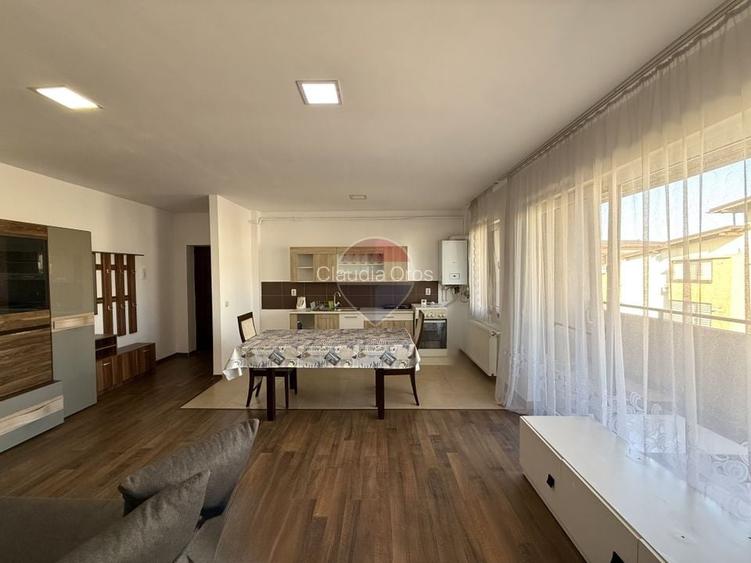 Apartament 3 camere, 2 balcoane de 18 m², parcare subterană inclusă.