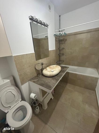 Apartament cu 3 camere decomandat, mobilat în Titan