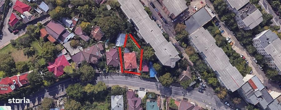 Casă cu 3 camere cu Teren 451 Mp în Central