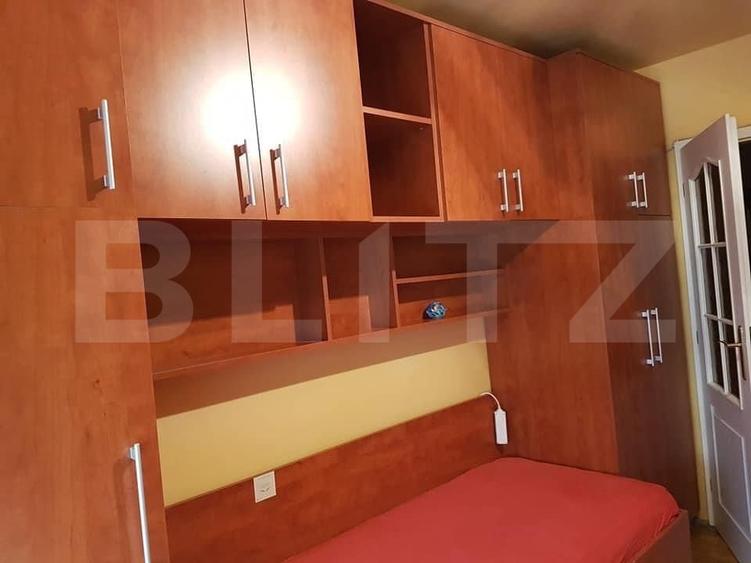 Apartament cu 3 camere decomandat, mobilat în Rogerius