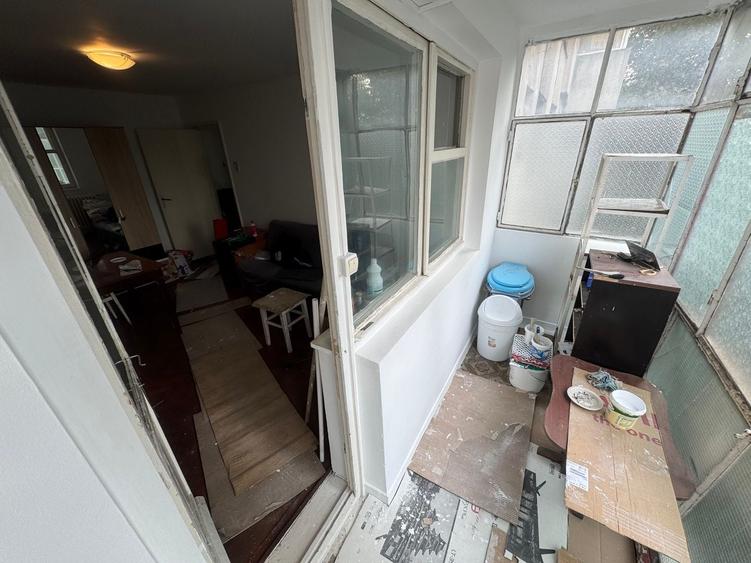 Apartament cu 3 camere semidecomandat, mobilat în I. C. Brătianu