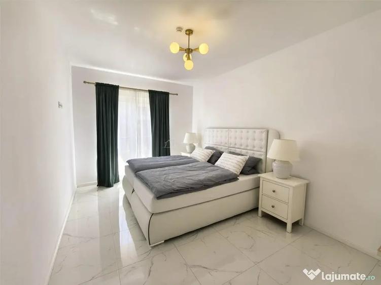Apartament cu 3 camere semidecomandat în Central