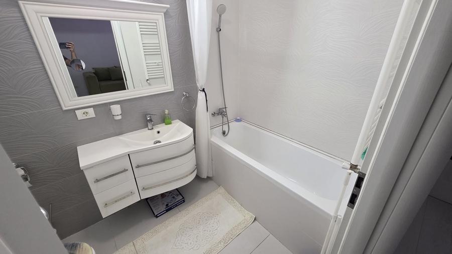 Apartament cu 2 camere decomandat în Central