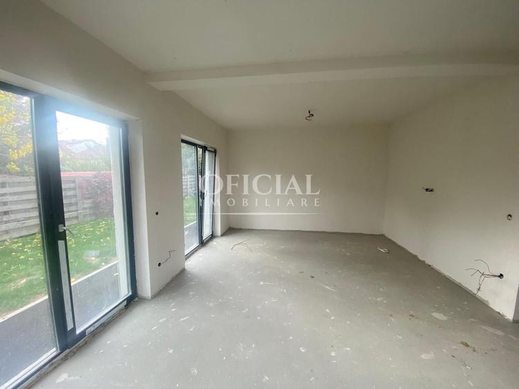 Duplex cu 6 camere cu Canalizare în Florești