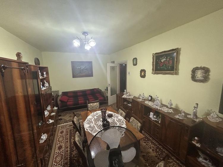 Apartament cu 2 camere decomandat în Luncă