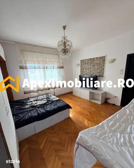 Garsonieră decomandată, mobilată în Universitate