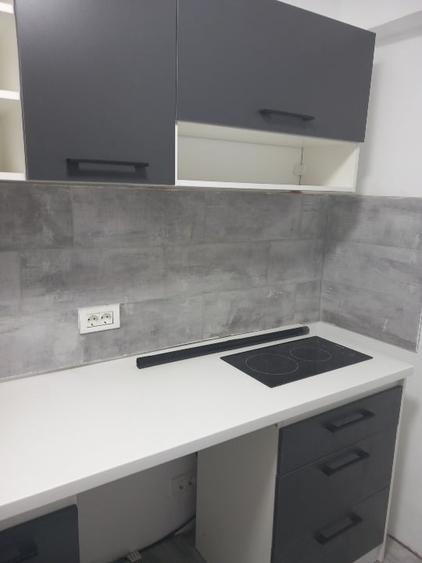 Garsonieră decomandată în Universitate