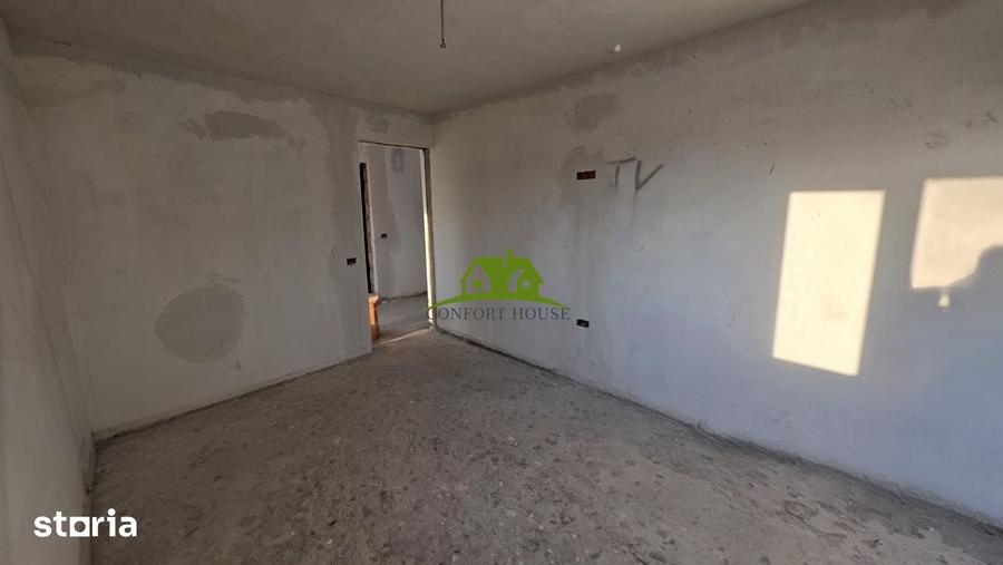 Casă cu 5 camere cu Teren 3600 Mp în Central