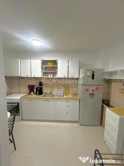 Apartament 3 camere si terasa mare metrou zona Obor