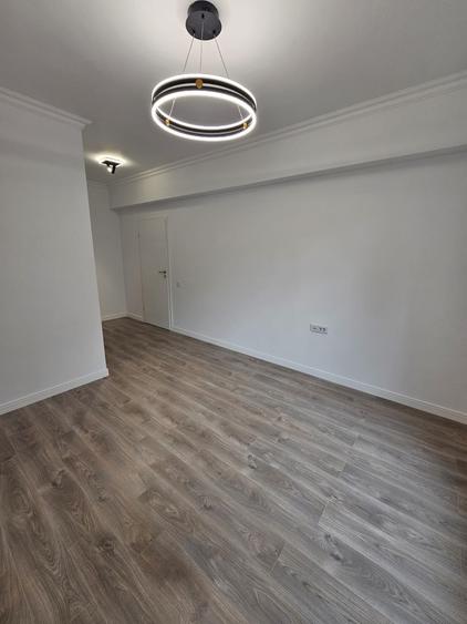 Apartament cu 3 camere decomandat în Lujerului