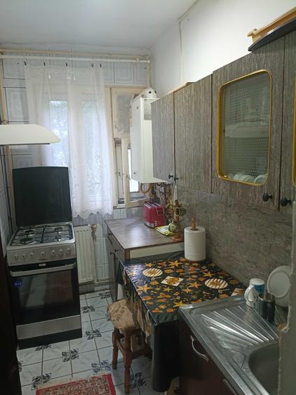 Proprietar, vand apartament 2 camere Micro 4, Etaj 2, 44 mp - 4