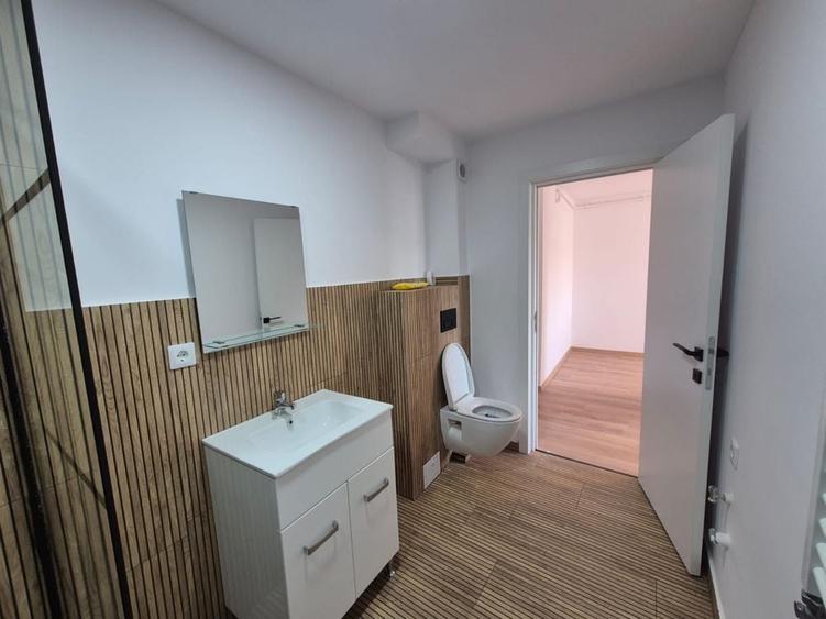 Apartament cu 2 camere decomandat în Florești
