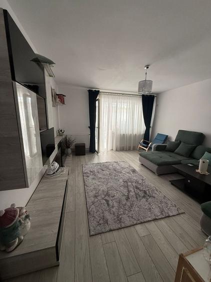 Apartament cu 2 camere decomandat în Craiovei