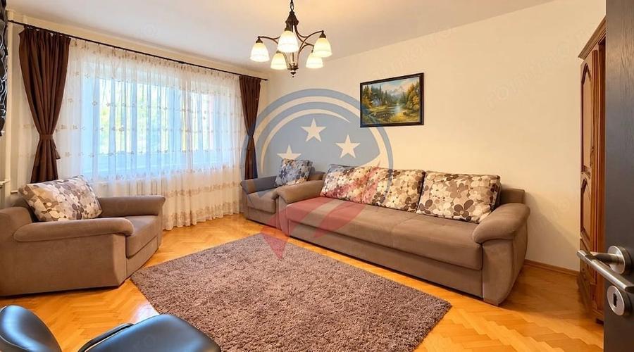 Apartament cu 3 camere decomandat în Lăpuș