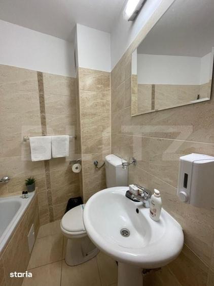 Casă cu 7 camere cu Teren 250 Mp în Central