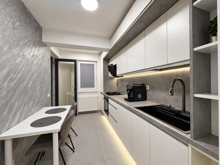 Apartament cu 2 camere în Apărătorii Patriei