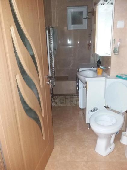 Vand apartament decomandat cu 2 camere - 2