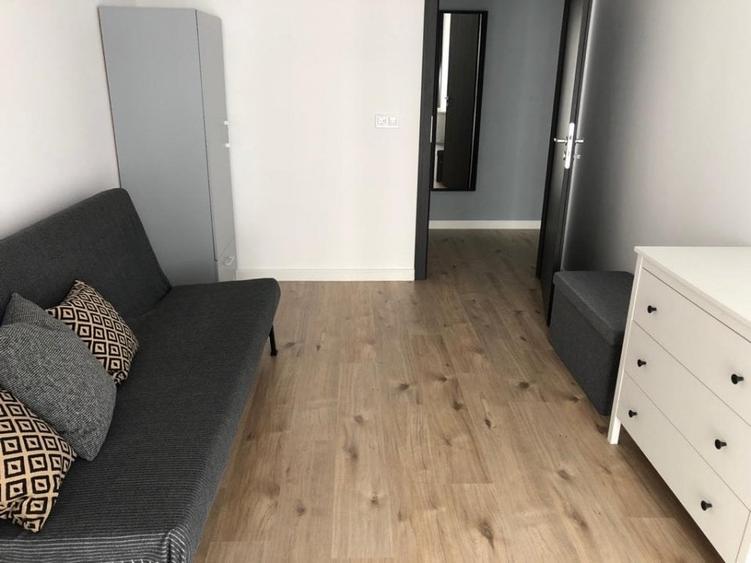 Apartament cu 3 camere decomandat, mobilat în Barbu Văcărescu