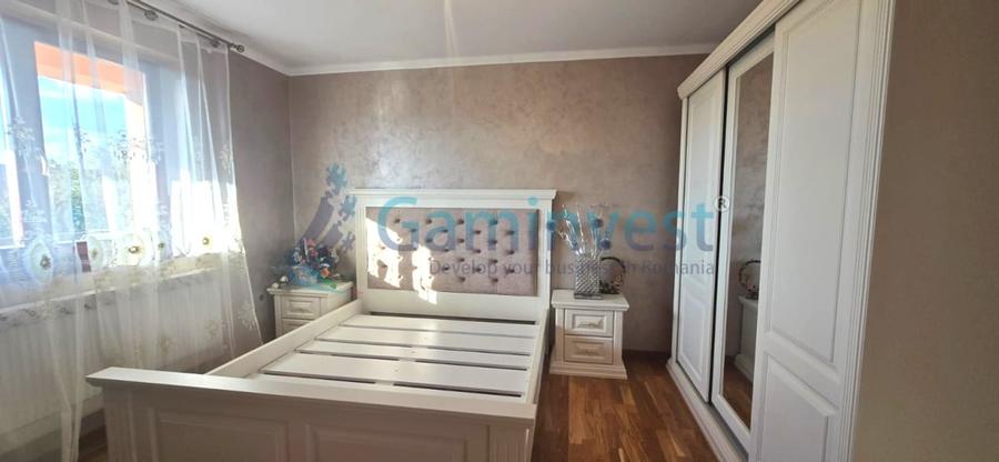 Casă individuală cu 5 camere cu Canalizare în Beiuș