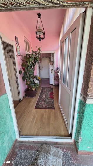Casă cu 2 camere cu Canalizare în Mărăști