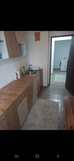 Apartament cu 2 camere decomandat în Sârbi