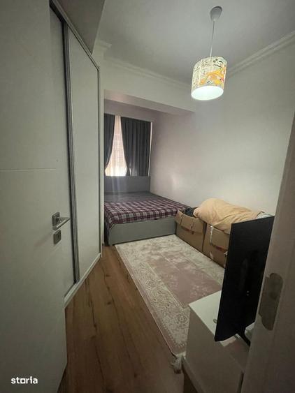 Apartament cu 3 camere decomandat în Km 5