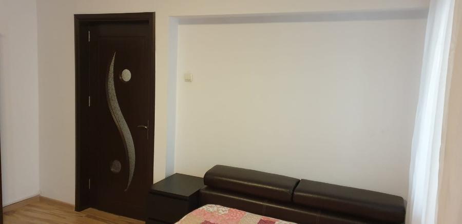 Garsonieră decomandată în Herăstrău