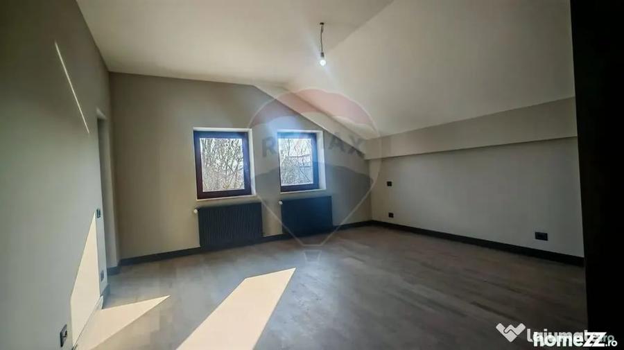 Casă cu 4 camere cu Teren 563 Mp în Corbeanca
